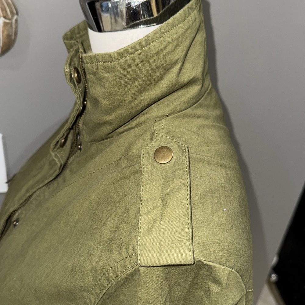 Love Tree Utility Jacket in Olive - Picture 6 of 9